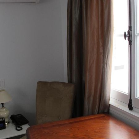 Au Petit Hotel Quebec City Ruang foto