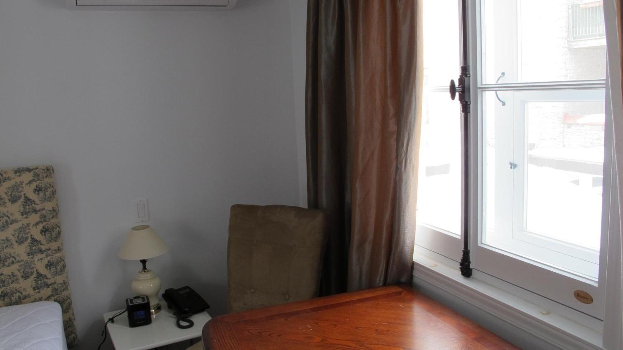 Au Petit Hotel Quebec City Ruang foto